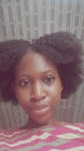 Reducing hair combing pain with gel