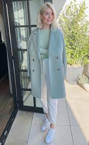 Holly Willoughby Stuns In M S Pastels And Her 25 Jumper Is Bound To Sell Out Hello