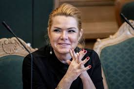 »jeg kan ærligt sige, at jeg ikke har savnet ham et sekund«. Lljafpl5f8hqfm