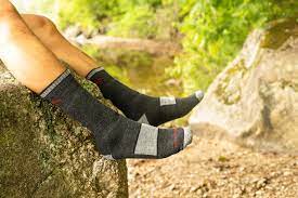 All darn tough socks are unconditionally guaranteed for life to be the most comfortable, durable, and best fitting socks you'll own. Men S Hiker Boot Midweight Hiking Socks Darn Tough