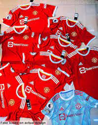 Gold trimmings throughout and finer details such as a gold. Manchester United 21 22 Heim Auswarts Dritte Trikots Geleakt Nur Fussball