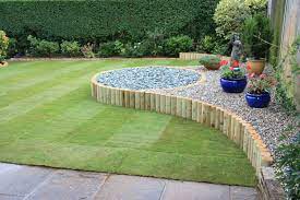 For a successful project, you must have the right soil and plants and know how to arrange them. Simple Home Garden Design