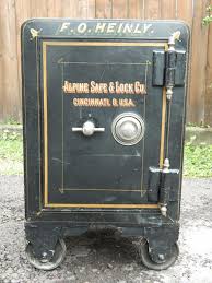 Pin By Rob Paduka On Vintage Safe Floor Safe Antique Safe Old Antiques