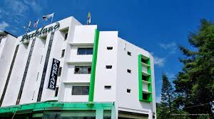 Heritage hotel is one of the largest resorts in cameron highlands, offering boutique family accommodation with modern comfort and facilities, including a relatively new deluxe wing for more luxury. Parkland Hotel Cameron Highlands Youtube