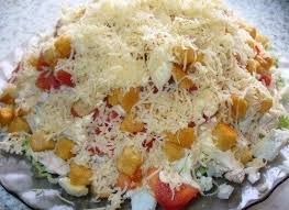 салат с корейской морковью и копченой курицей и сыром Salat S Kuricej Pomidorami I Suharikami Idei Dlya Blyud Recepty Detskogo Pitaniya Celnye Produkty