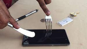 Scratch Resistance Test On Gorilla Glass 3 Micromaxcanvas5 Youtube