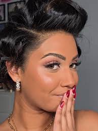 Waheeda Khan Contour