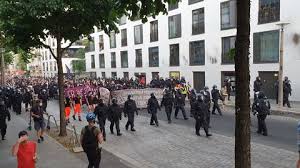 Since that day the house is besieged by cops and. Tw Apoiqi5endm