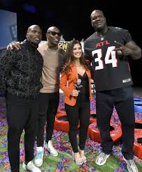 After being one of the few employees to be named and shamed during the ongoing sexual harassm. Shaquille O Neal Chad Johnson Terrell Owens Sara Walsh Jen Lada Drew Mcintyre Shaquille O Neal And Jen Lada Photos Zimbio