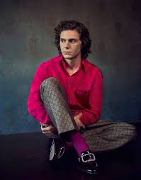 Evan Peters Is The Cover Star Of Esquire Singapore Freaks Geeks Issue Evan Peters American Horror Story Evan Peters Evan