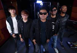 The vocalist for azlan and the typewriter also added that his family has a history of diabetes. Azlan The Typewriter Archives Kopiplanet Com