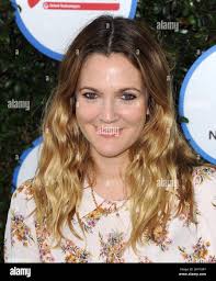 Drew Barrymore participe à l'événement de la Journée de la sécurité des  enfants à Los Angeles Photo Stock
