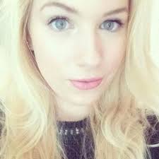 Holly Lamb (@hollylamb94_)