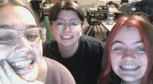 Melissa Clymer's Instagram, Twitter & Facebook