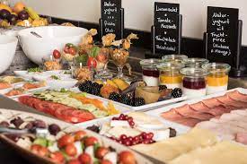 Wilhelmsplatz underground station is 200 metres from the deutsches haus, providing good public transport access to all parts of bonn. Hotel Deutsches Haus Die Originale Echte Bonner Hotels