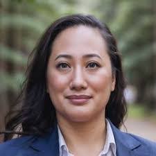 Jessica Hilger's Instagram, Twitter & Facebook