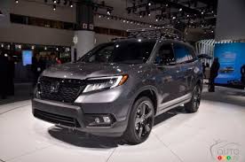 Consumer reports throws more weight toward its cons. Los Angeles 2018 2019 Honda Passport Makes World Debut Car News Auto123