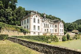 Travel guide resource for your visit to weilerbach. Schloss Und Eisenhutte Weilerbach