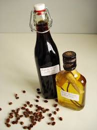 Liqueur De Cafe 1 2 L De Vodka 100 G D Eau 200 G De Sucre 60 G De Cafe En Grains Maceration 10 Jours Ide Liqueur De Banane Recettes De Boissons Liqueur