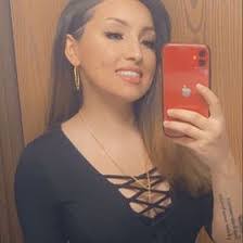 Kimberly Lacey's Instagram, Twitter & Facebook