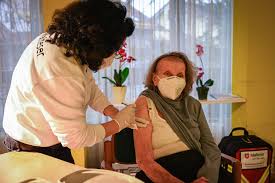 May 04, 2021 · booster shots the three major vaccine manufacturers with shots authorized in the u.s., pfizer , moderna , and johnson & johnson , have plans for — or are already testing — an additional shot. Germany Will Offer Vaccine Booster Shots Starting In September The New York Times