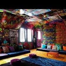 See more ideas about decor, home decor, room decor. 20 Inspiring Colorful Interior Design And Decorating Ideas For All Rooms Hippie House Chill Room Hippie Living Room