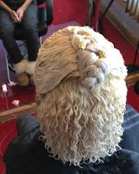We all assumed that all bleach would be damaging to hair, no matter what the brand. Natural Hair Can Be Bleached And Maintained With The Moisturizing Shea Butter And Coconut Oil C Natural Hair Styles Natural Hair Bleaching Lightening Dark Hair