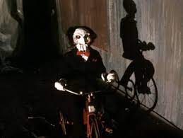 ¿no te gustaría probar con otra búsqueda? Estreno De Jigsaw Demuestra Que El Miedo Si Anda En Triciclo