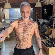 Gianluca vacchi (@gianlucavacchi) su tiktok | 58.2m mi piace. Gianluca Vacchi Fanpage Home Facebook