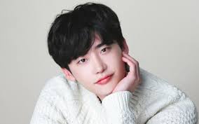 Lee Jong Suk in Talks for New Romance Drama by 'Descendants of The Sun'  Director