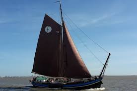 De eendracht is uitermate geschikt voor visclubs vanwege het ruime en grote visdek, waardoor je heel goed in kan werpen. Eendracht Aquatours De
