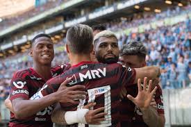 Gremio y flamengo, dos gigantes del fútbol brasileño, inician este miércoles en porto alegre la disputa por un cupo en la final de la copa libertadores, en la. E Quatro Jogos Flamengo 10 2 Gremio Nao Importa Giro De Gravatai