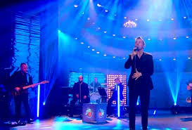 Γιωργοσ σαμπανησ live from the top of athens! Mixalhs Xatzhgiannhs H Moysikh Den Prodwse Pote Kanenan In Gr