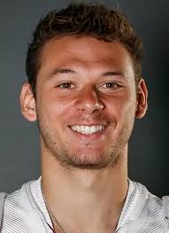 Ethan Flores's Instagram, Twitter & Facebook