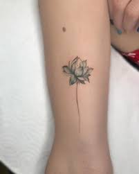 Discrets et délicat, nos tatouages les surfaces les plus tatoués sont généralement sur les parties du corps suivant : Tatouages Fleur Lotus Pour Quel Modele Craquer