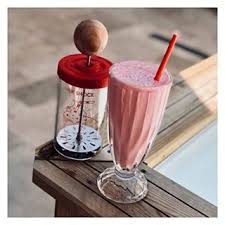 Un Milkshake Vanille Fraise Pour Terminer La Journee En Douceur Merci Pour Cette Jolie Photo Ohanakhona Rg Le Shaker Milkshock Permet De Milkshake