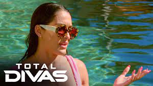 Bella and nicole poolside fun. Carmella And Nikki Bella Clear The Air Total Divas Dec 3 2019 Youtube
