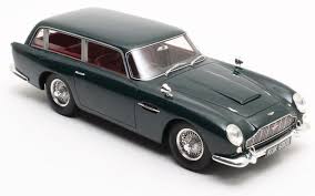 Interim police chief joseph chacon said at a news conference that two of the injured people were in. Aston Martin Db5 Shooting Brake Grun 1964 1 18 Skala Harz Kult Modelle Ebay