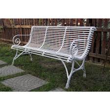 Le banc de jardin est un mobilier magique puisqu'il transforme votre espace vert en un lieu convivial et festif. Banc De Jardin En Metal Fer Forge 3 Places Arras