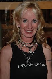 Debra Wilde's Instagram, Twitter & Facebook