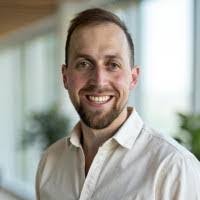 Robert Lague's Instagram, Twitter & Facebook