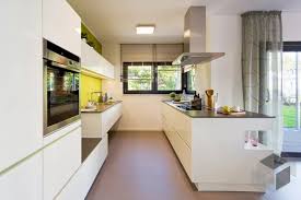Schlauchkuche Offen In 2020 Fingerhut Haus Moderne Kuche Haus