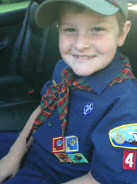 Amazing manager with only 2 photos and 3 videos of Travis 😂