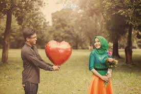 Preweddingphoto prewedding preweddingjakarta photograp flickr. 30 Foto Prewedding Hijab Casual Indoor Outdoor Modern