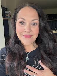 Alternative to Goodness Gracious for decor and crystals?