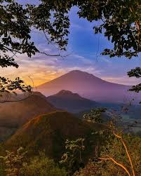  Selamat Menikmati Hari Minggu Anda Baraya Wargi Majalengka Foto Eriicksukmataruna2 Gunung Sanghyang Dora Desa Leuwikujang Pemandangan Pedesaan Indonesia