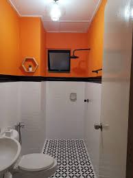 Warna cat pintu bilik tidur desainrumahid com warna cat pintu bilik tidur pintu guest room dan bilik air diruang makan saya tukar jika anda memiliki rumah dengan aksen bata merah harus tahu. Suami Isteri Ni Buat Makeover Bilik Air Sendiri Je Jimat Bajet Hasilnya Luar Jangka Keluarga