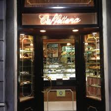 The bank is a wholly owned subsidiary of banco bpm. Caffe Pasticceria Di Lillo Cupcake Shop In Milano