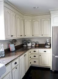 44 Awezome Farmhouse Kitchen Cabinet Makeover Design Ideas French Country Kitchen Cabinets Kitchen Cabinet Design Country Kitchen Cabinets