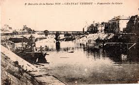 Epernay, marne, troupes italiennes montant en ligne. Chateau Thierry 2 Ieme Bataille De La Marne 1918 Passerelle Du Genie Carte Postale Ancienne Et Vue D Hier Et Aujourd Hui Geneanet